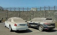 Mobil Mewah yang Terbengkalai di Dubai