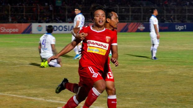 Pelatih Persib Tetap Waspada Badak Lampung Meski Degradasi