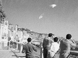 Rentetan Penampakan UFO Misterius Sejak Abad 18