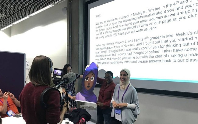 Remaja berusia 18 tahun ini pun berharap hadirnya emoji tersebut bisa mewakili seluruh muslimah di dunia. Ini penting untuk identitas saya. Saya pikir emoji ini akan mempengaruhi dunia secara tidak langsung, katanya kepada Time. Foto: Instagram @rayoufalhumedhi