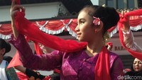 Tari Ketuk Tilu dipilih dalam acara ini karena ingin kembali mengenalkan salah satu tarian tradisional kepada masyarakat luas, khususnya generasi muda. Bahkan, tarian ini disebut-sebut menjadi cikal bakal dari Tarian Jaipong. 