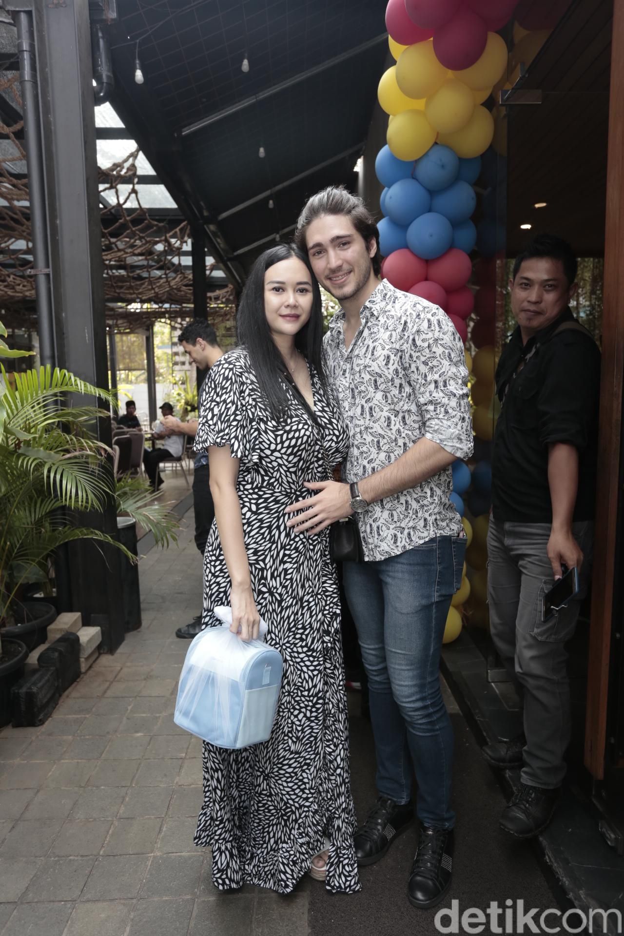 Aura Kasih