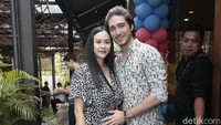 Sebelumnya Aura Kasih pernah menikah dengan Eryck Amaral. Foto: Asep/detikHOT