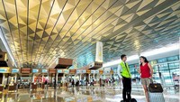 Segway merupakan alat transportasi personal yang digunakan oleh petugas pelayanan dan keamanan di terminal penumpang di Soekarno-Hatta.