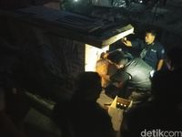 Polisi Gerebek Mini Bar Dan Gudang Miras Di Taman Film Bandung