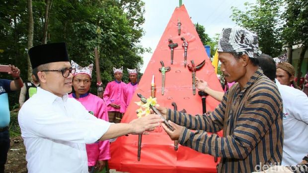 Rowo Bayu, Desa Penari dan Festival Hari Jadi Banyuwangi