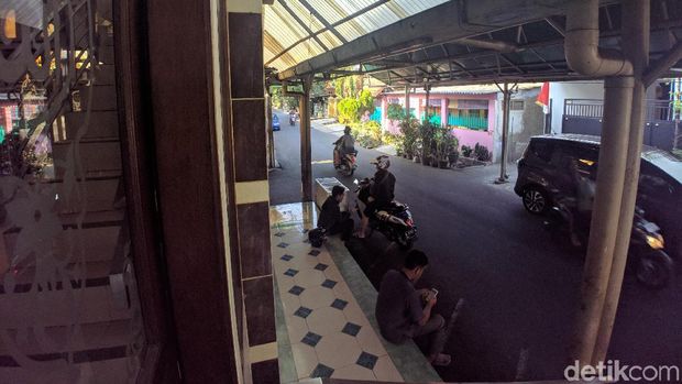 Cerita Warga Cempaka Baru Saat Minta Izin Gelar Kebaktian di Depan Masjid