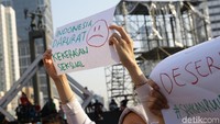 Pengesahan tersebut didorong karena KUHP yang selama ini dipakai dalam menyelesaikan kasus-kasus kekerasan seksual dinilai belum dapat melindungi para korban. 