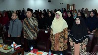 Dari ketidaktahuan masyarakat tentang sejarah bangsa inilah yang menurut HNW ada upaya memposisikan ummat Islam tidak mempunyai peran.