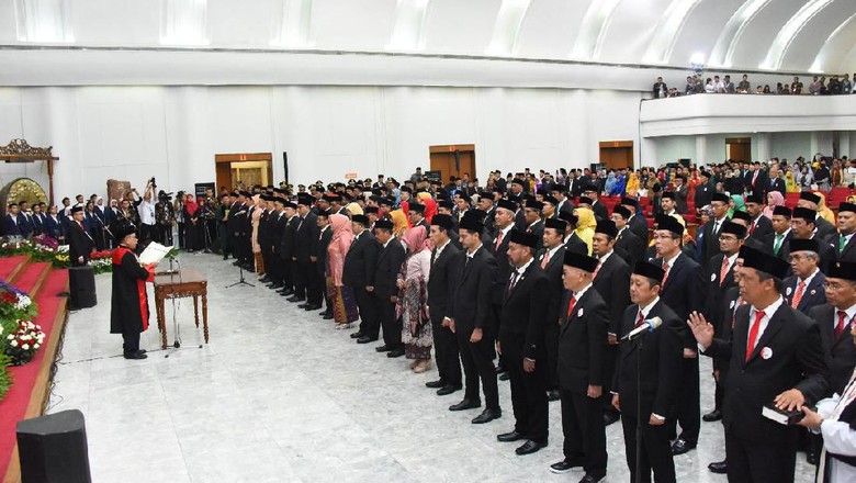 PKB Jabar Batasi Plafon Kredit Gadai SK Rp 500 Juta, PPP: Nggak Ada Limit PKB Jabar Batasi Plafon Kredit Gadai SK Rp 500 Juta, PPP: Nggak Ada Limit