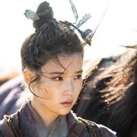 Begini penampilan Jang Manwol ketika menjadi orang biasa di masa lalu. Foto: Instagram/Pinterest