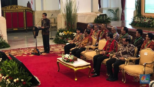 Soal Kabinet Baru, Jokowi: Sabar! Kita Pasti Umumkan
