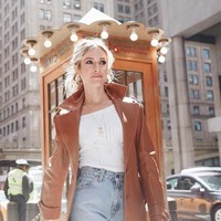 Ketika makan sehat membuatmu terlihat sakit, mungkin sudah waktunya untuk makan sedikit tidak sehat, kritik netizen. Terlalu kurus... Makan burger atau banyak makan sana!, tambah lainnya. Foto: Instagram