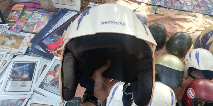 Helm Jadul Hadiah Beli Motor Jadi Buruan Helm Jadul Hadiah Beli Motor Jadi Buruan