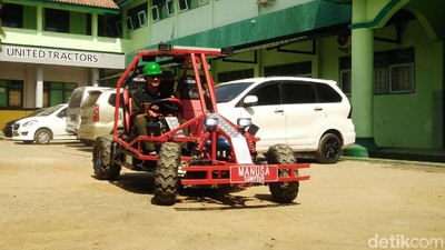 Mobil Listrik Tenaga Surya Buatan SMK
