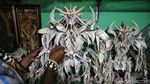 Taryana Ubah Limbah Tulang Ikan Jadi Karya Seni Keren