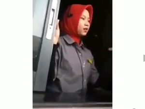 Pegawai Restoran Dilabrak Ojol hingga Pantangan Makanan Saat Usia 40 Tahun