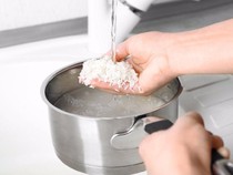 Cara Masak Nasi yang Benar untuk Kurangi Arsenik Pemicu Kanker