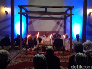 Peringati Hari Jadi Cirebon, Kesultanan Kanoman Bacakan Babad Cirebon