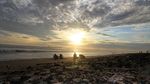 Duh, Limbah Batu Bara Cemari Pantai di Aceh