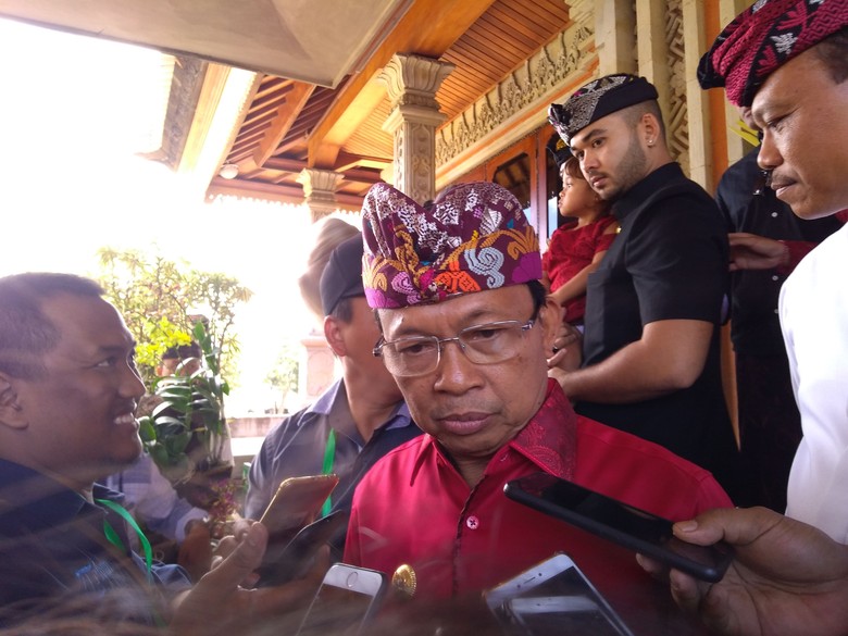 Koster Cerita Lapor ke JK soal Reklamasi di Bali Bikin Mangrove Mati Koster Cerita Lapor ke JK soal Reklamasi di Bali Bikin Mangrove Mati