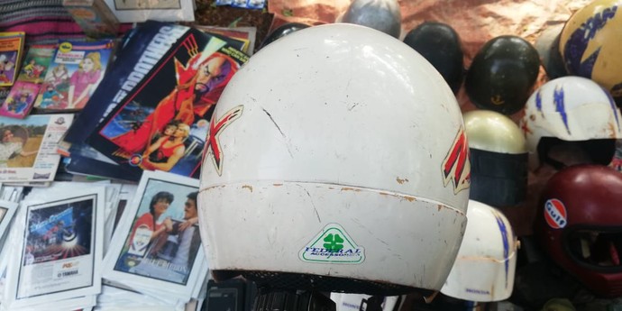 Helm Jadul Hadiah Beli Motor Jadi Buruan