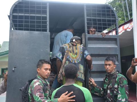 15 truk disediakan untuk mengangkut warga kembali ke rumahnya