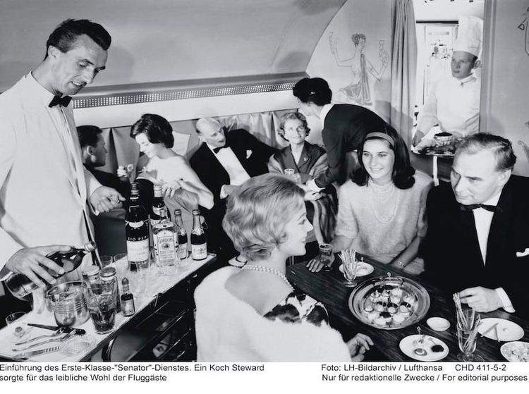 Tak Seperti Sekarang, Dulu Makanan di Pesawat Sangat Mewah dan Enak