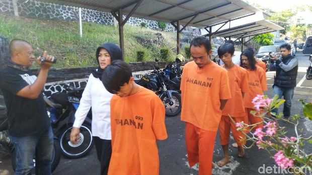 Dituduh Selingkuh Tukang Servis HP Tewas Dikeroyok, 6 Pelaku Ditangkap