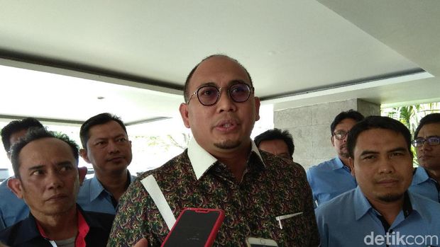 Temui Moeldoko, Andre Rosiade Minta Setop Pembangunan Pabrik Semen Baru
