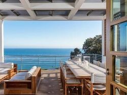 Menjelajah Mewahnya Rumah Sultan si Pendiri WhatsApp