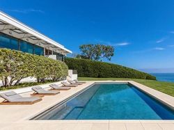 Menjelajah Mewahnya Rumah Sultan si Pendiri WhatsApp