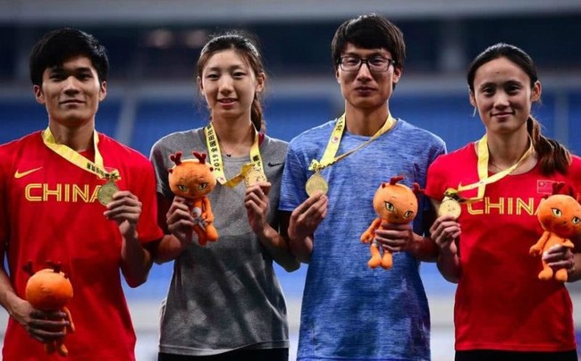 Penampilan dua atlet wanita Liao Mengxue dan Tong Zenghuan jadi perbincangan. Netizen meragukan gender mereka yang disebut sangat mirip pria. Foto: Next Shark/ South China Morning Post