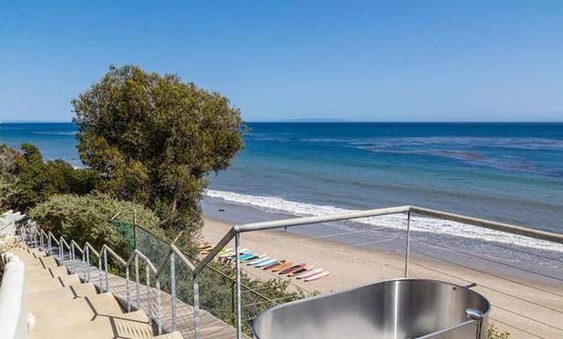 rumah sultan jan koum pendiri whatsapp