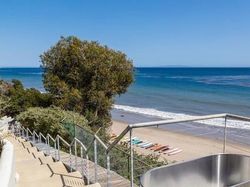 Menjelajah Mewahnya Rumah Sultan si Pendiri WhatsApp