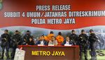 Aulia Kesuma Tertunduk Malu di Polda Metro Jaya