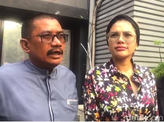 Terkuak! Alasan Elza Syarief Diam Saat Dimaki Nikita Mirzani