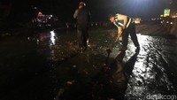 Sebagaimana diketahui, siang tadi terjadi kecelakaan beruntun di KM 91, Tol Purbaleunyi, arah Jakarta. Sebanyak 21 kendaraan terlibat dalam kecelakaan tersebut. 8 orang tewas akibat kecelakaan ini. Sementara 8 orang lainnya mengalami luka berat.
