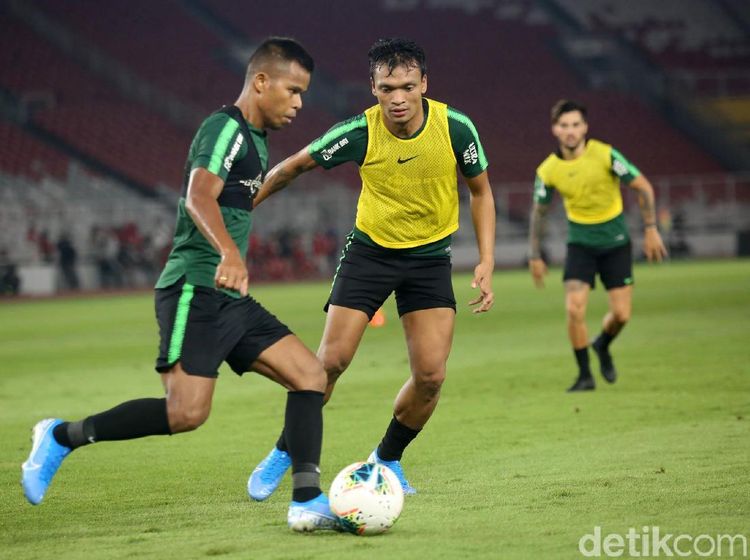 Ancang-ancang Garuda Hadapi Harimau Malaya