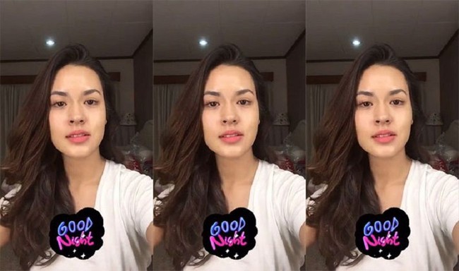 Raisa sering memamerkan wajahnya tanpa makeup di Instagram Story. Biasanya dia mengunggah momen step by step menghapus riasan di wajahnya setelah naik panggung. Foto: Instagram @raisa6690