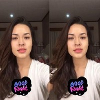 Raisa sering memamerkan wajahnya tanpa makeup di Instagram Story. Biasanya dia mengunggah momen step by step menghapus riasan di wajahnya setelah naik panggung. Foto: Instagram @raisa6690