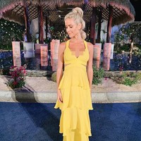  Meskipun banyak mendapat kritik tentang tubuhnya yang dinilai terlalu kurus, wanita yang memiliki 3,2 juta lebih pengikut di Instagram ini juga mendapatkan dukungan dari beberapa penggemarnya. Mereka mengklaim bahwa netizen tersebut cemburu pada tubuhnya yang sehat. Foto: Instagram