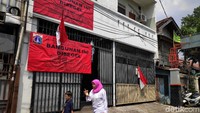 Wakil Wali Kota Jakarta Pusat hingga Camat sampai turun ke lapangan untuk melihat kondisi asli rumah kos tersebut. Hasilnya, rumah kos dengan harga sewa sekitaran Rp 300 ribu itu diputuskan ditutup.