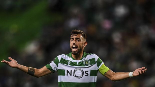 Bruno Fernandes merapat ke Manchester United. 