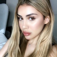 Alexa Dellanos tak puas dengan gaji seabagai wartawan. Dia pun beralih menjadi selebgram. Wanita asal Miami tersebut tidak menyangka penghasilannya sebagai selebgram tiga kalli lipat lebih besar. Foto: Instagram @alexadellanos