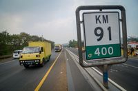 Melihat Lagi Detik-detik Mencekam Kecelakaan Di Tol Cipularang