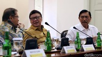 Peluncuran Making Indonesia 4.0 sebagai peta jalan untuk mengintegrasikan strategi memasuki era industri 4.0 dilaksanakan dalam acara Indonesia Industrial Summit 2018 pada 4 April 2018.Making Indonesia 4.0 memberikan arah yang jelas bagi pergerakan industri nasional di masa depan dengan fokus pada pengembangan lima sektor manufaktur yang akan menjadi percontohan serta menjalankan 10 inisiatif nasional dalam upaya memperkuat struktur perindustrian Indonesia.