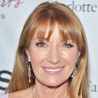 Mantan Bond Girl Jane Seymour punya mata warna cokelat hazel di mata kanan, dan hijau pada mata kirinya. Foto: Amy Sussman/Getty Images