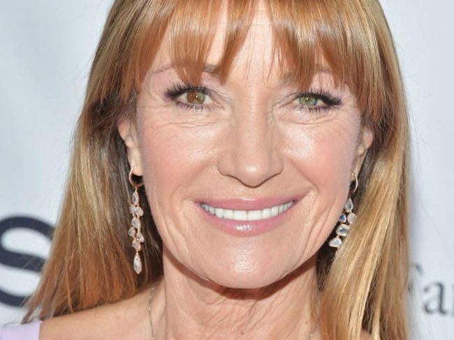 Mantan Bond Girl Jane Seymour punya mata warna cokelat hazel di mata kanan, dan hijau pada mata kirinya. Foto: Amy Sussman/Getty Images