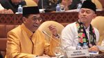Raket dengan Komisi V, Menhub Kenakan Pakaian Adat Riau
